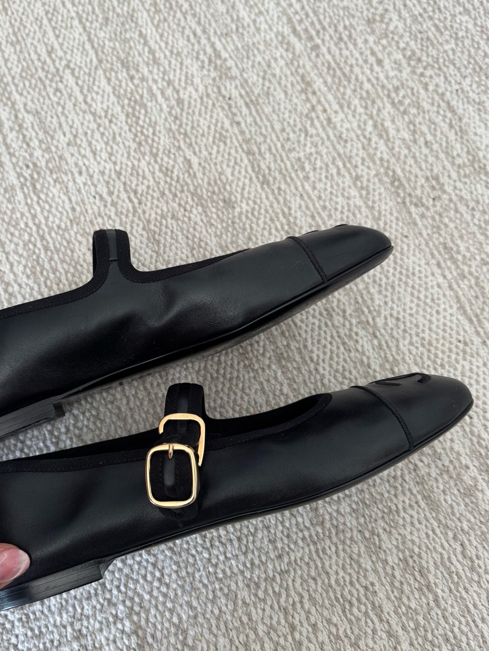 Chanel Leather Mary Jane Flats in Great condition - Picture 3 of 4